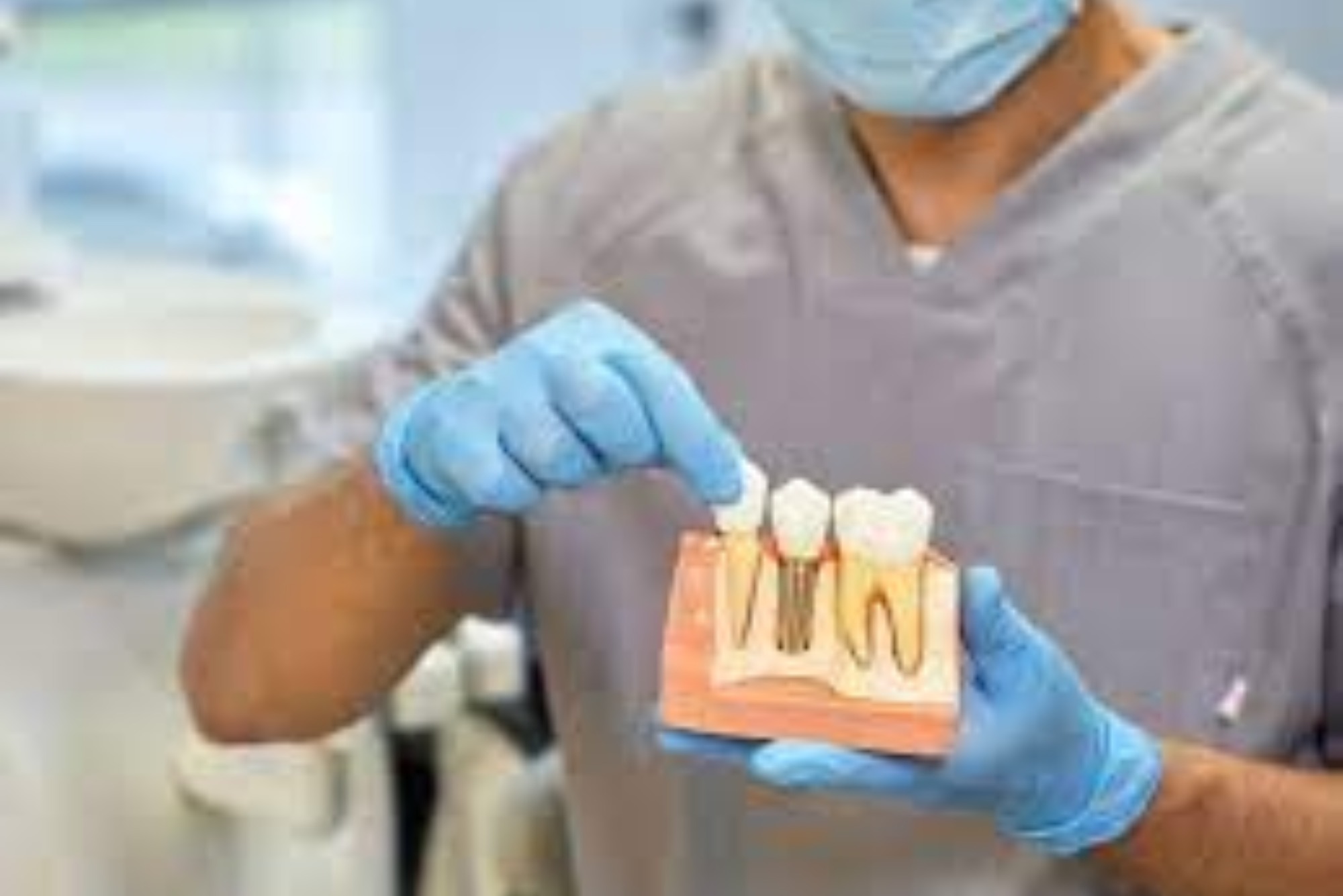 Who Is Best Qualified To Do Dental Implants