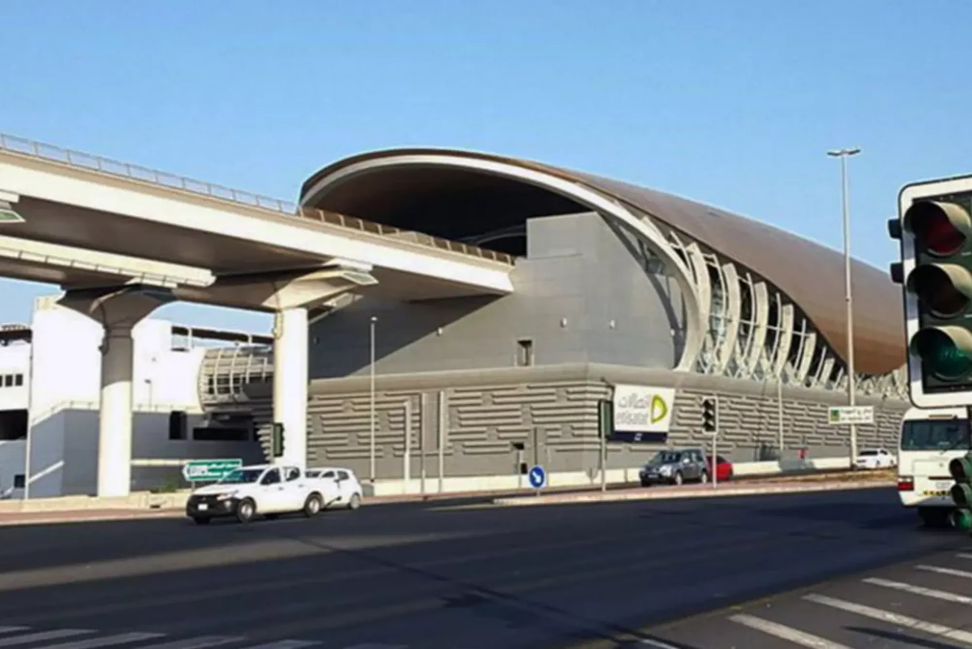 Explore Etisalat Metro Station: Dubai's Transport Hub