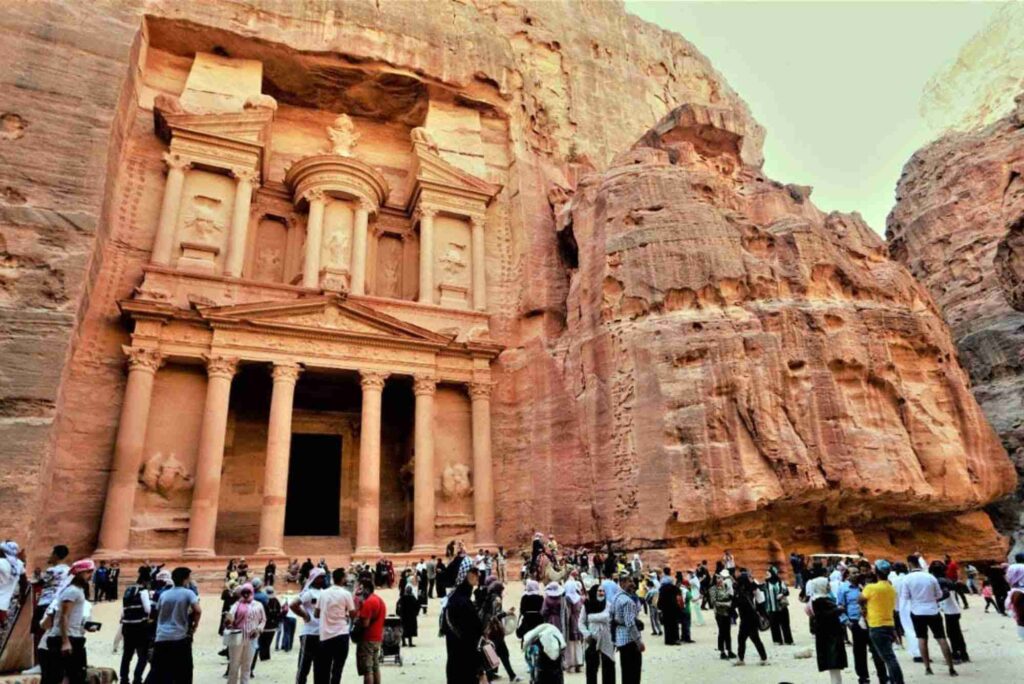 مونتانا للسياحة والسفر