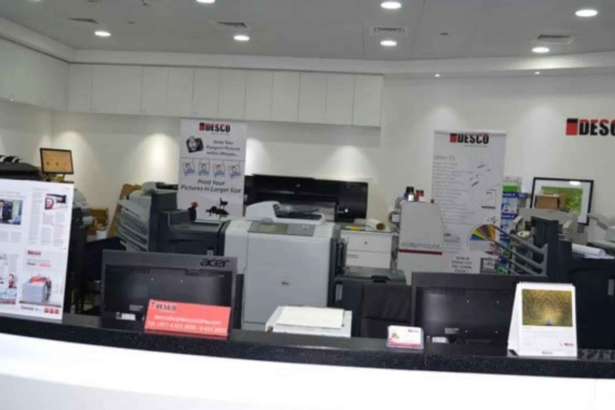 What services does DESCO Photo Studio in UAE offer