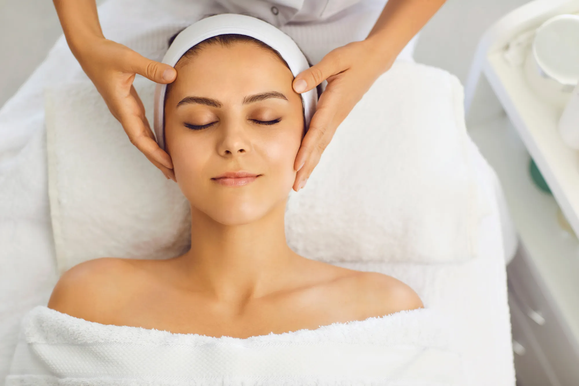 Can I Book a Massage at Home in Dubai Late at Night