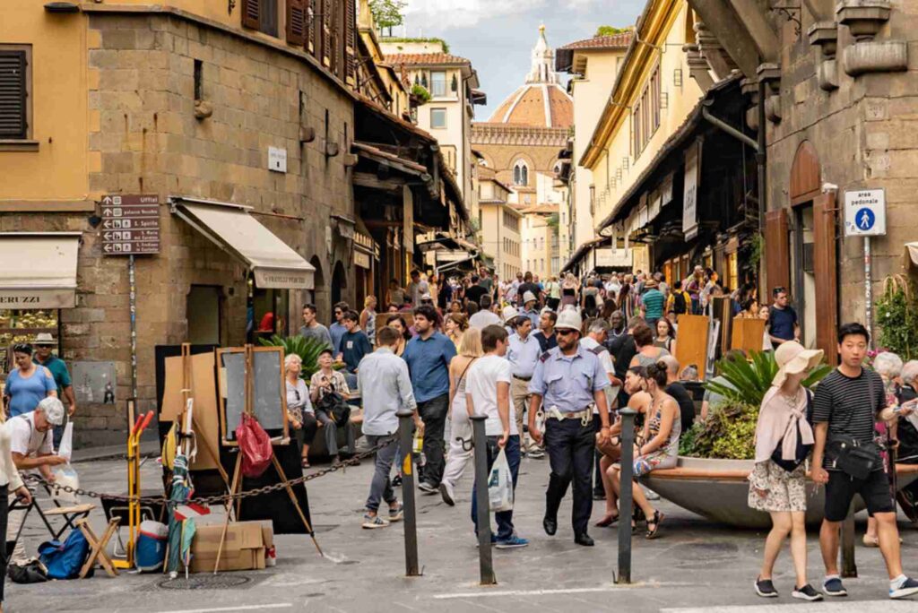 Italy Florence Core: Duomo and Riverfront Shops