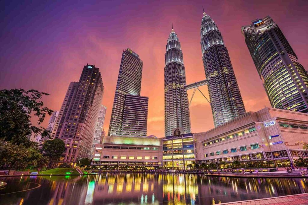 Malaysia guide: Suria KLCC Picks at KLCC Park