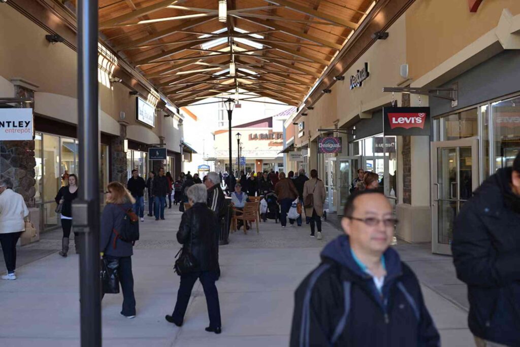 Premium Outlets MontrÃ©al Day Plan