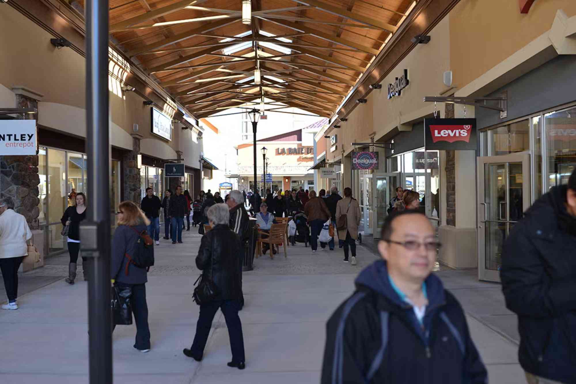 Premium Outlets MontrÃ©al Day Plan