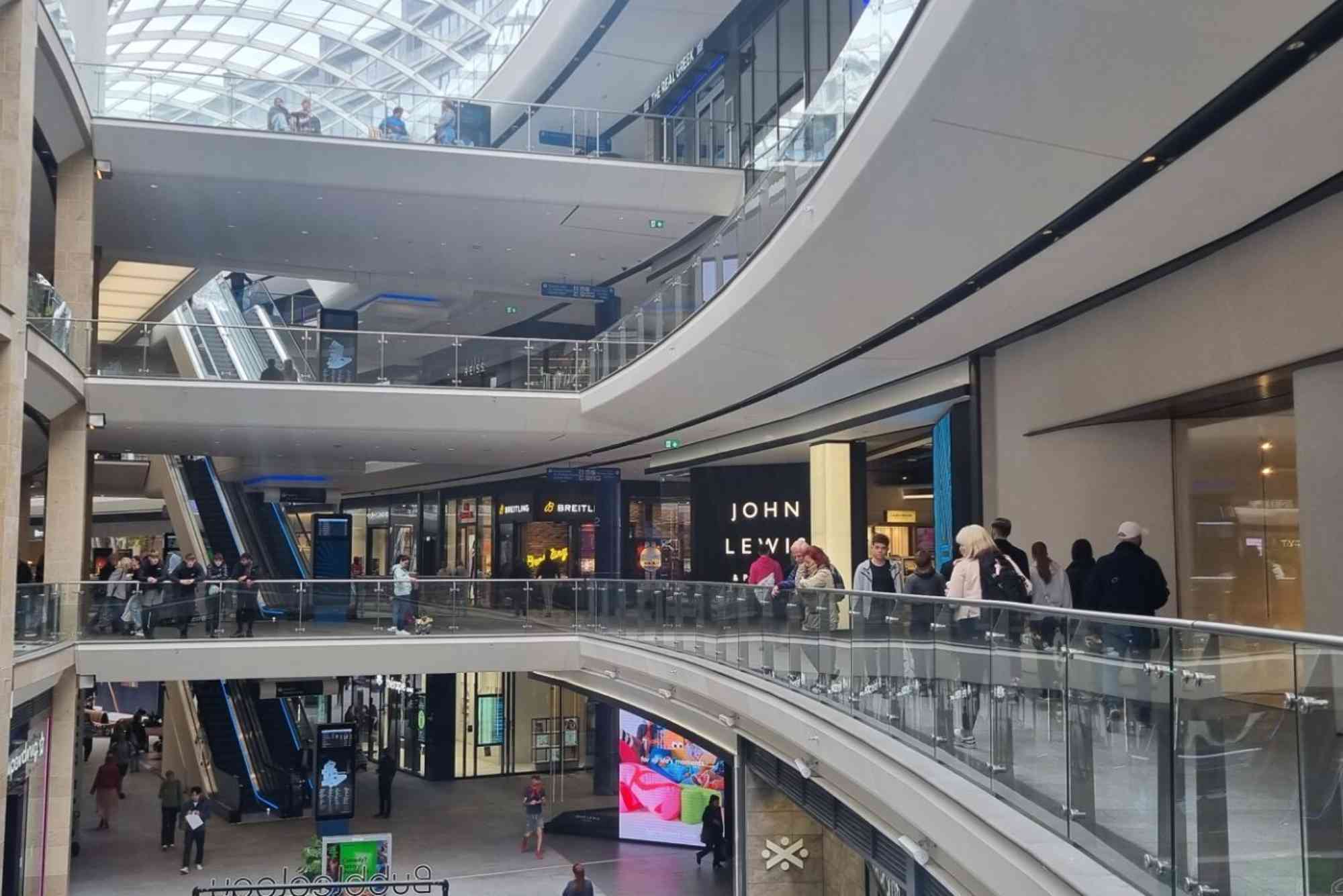 UK Edinburgh Shopping Old and New Town