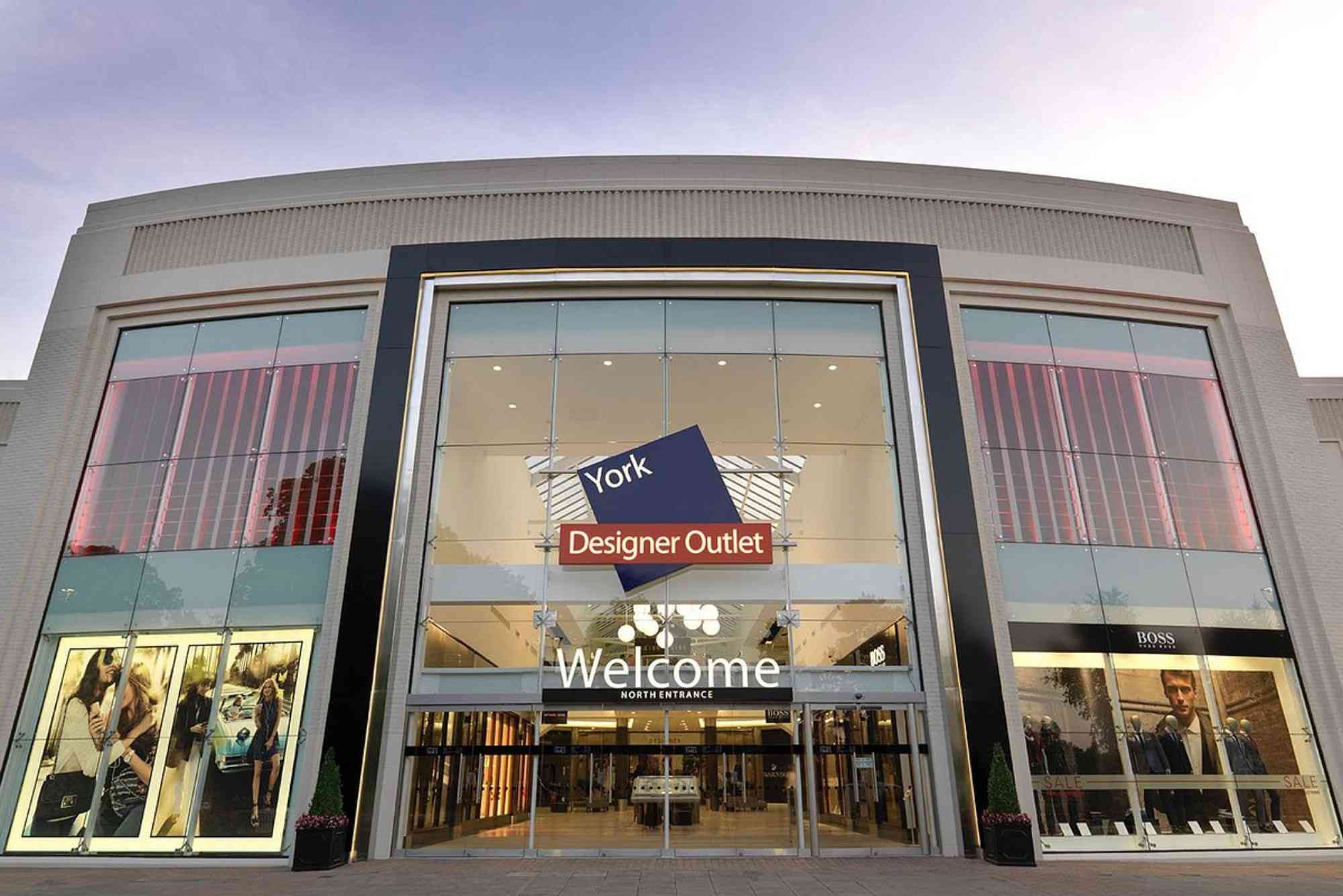 UK York Outlet and City Shopping Combo