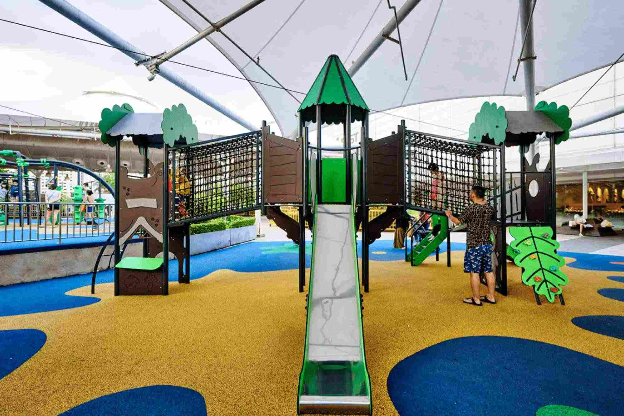 Areas With Playgrounds And Eats