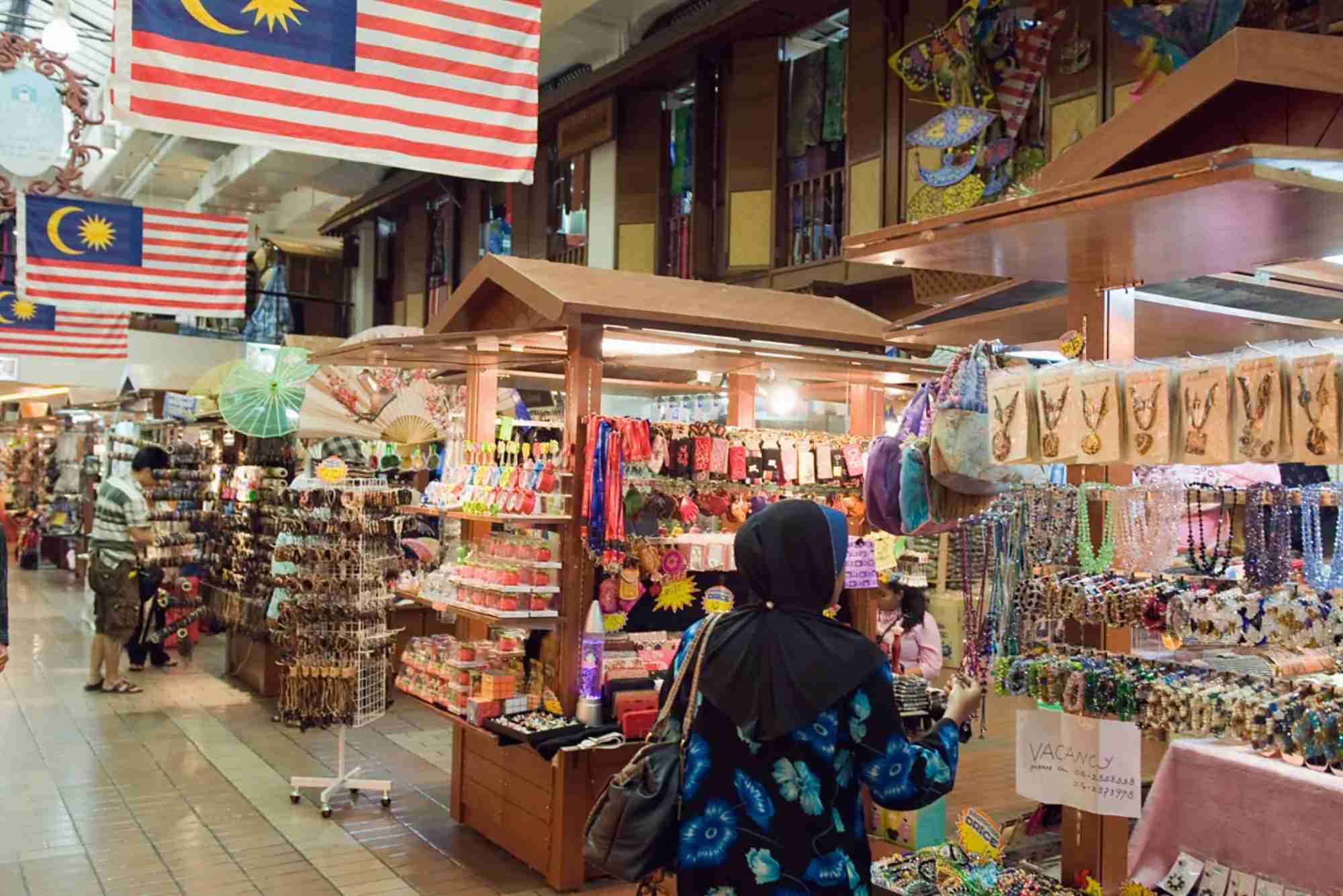 Malaysia Batik Shopping: KL Picks and Care Tips