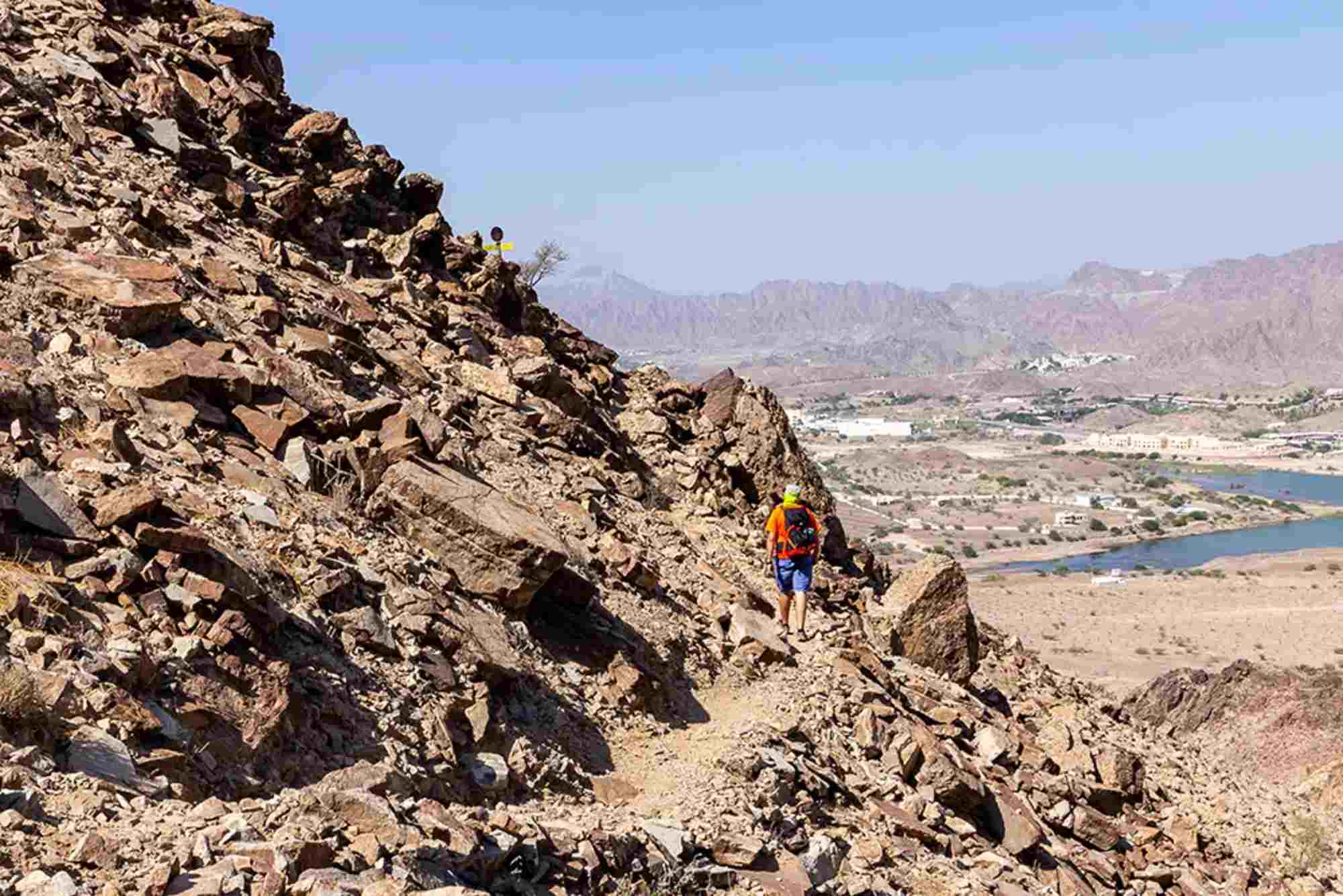 Trail Guide — Hiking Near Dubai: Routes, Distance & Tips